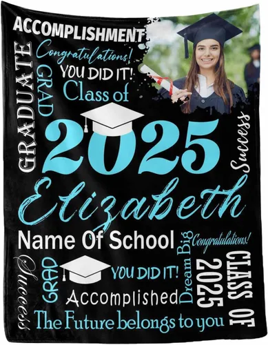 Vista 12 de MyPupSocks Manta personalizada de graduación 2025, clase de con nombre de la universidad, regalos personalizados, manta con texto para sobrina