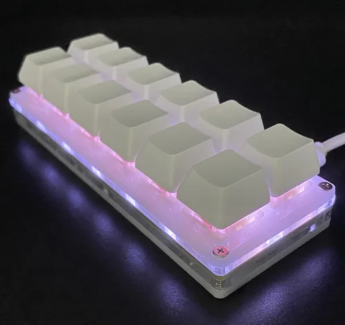 Vista 7 de Newhui 12 Teclas Teclado Mecánico para Juegos de Una Sola Mano, Teclado OSU USB-C con Cable, Teclado Programable e Intercambiable en Caliente.