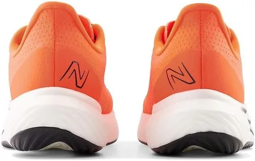 Vista 6 de New Balance Tenis de correr FuelCell Rebel V3 para hombre