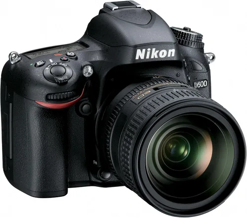 Vista 5 de Cámara SLR D600, de la marca Nikon, con sensor CMOS, formato FX de 24.3 MP