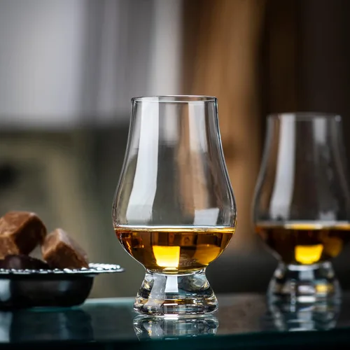 Vista 2 de GLENCAIRN Vaso de whisky, juego de regalo de 2 en estuche de viaje