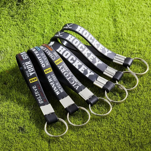 Vista 6 de MTLEE 24 llaveros de hockey a granel para fiestas deportivas, llaveros de hockey, bolsa de regalo con citas motivacionales, suministros para fiesta