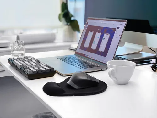 Vista 4 de TONOS Alfombrilla de mouse ergonómica, cómoda alfombrilla de mouse para computadora con soporte de reposamuñecas de espuma viscoelástica.