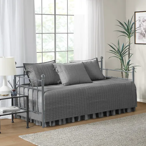 Vista 14 de Comfort Spaces Funda para sofá cama de lujo de doble cara - Acolchado, ropa de cama acogedora para todas las estaciones con falda de cama, fundas a