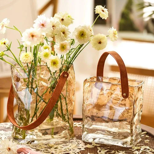 Vista 3 de Jarrón de cristal para flores, jarrones transparentes para centros de mesa, florero de bolsa con mango de cuero para decoración de bodas