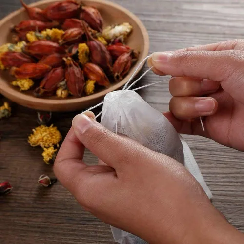 Vista 7 de Paquete de 100 bolsas de filtro de té desechables, infusores de té de 4 x 6 pulgadas, filtro de muselina vacía con cordón, bolsas de té con cordón