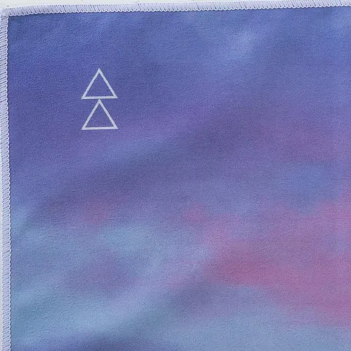 Vista 6 de yogadesignlab La toalla de yoga HOT Toalla colorida antideslizante de primera calidad Diseñada en Bali Impresión ecológica + secado rápido +