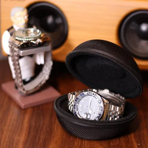 Vista 2 de Besforu Estuche de viaje para reloj para hombres y mujeres, caja de almacenamiento portátil de un solo reloj y organizador para relojes de pulsera