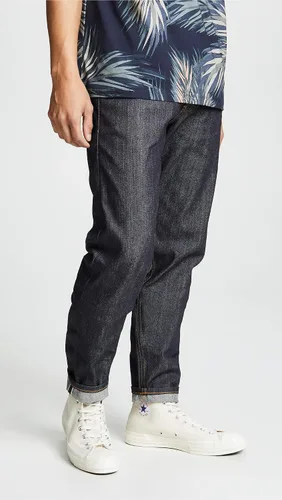 Vista 3 de Naked & Famous Denim Jeans Easy Guy Laid Back Fit para hombre en orillo de sarga de mano izquierda
