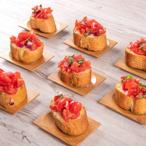 Vista 4 de Restaurantware -Vajilla de bambú desechable de 3 pulgadas, 100 platos rectangulares de bambú - Sangría redonda de primera calidad, platos de bambú