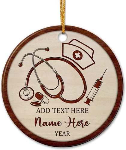 Vista 14 de Adorno de cerámica personalizado de asistente principal, adornos de Navidad del mejor asistente del mundo, texto personalizado, año y nombre de Papá