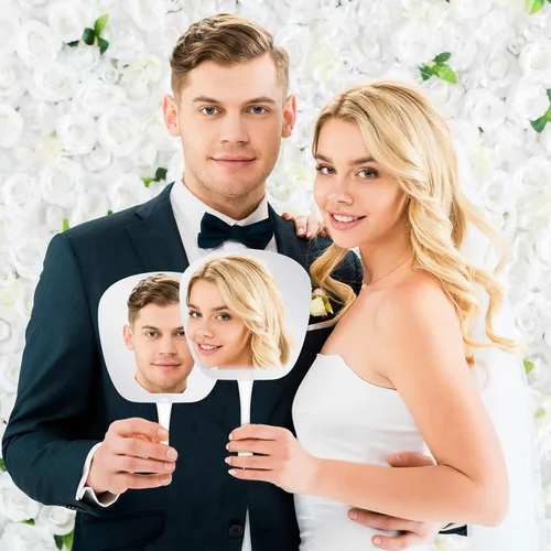 Vista 3 de 10 piezas de recorte de cabeza grande, accesorios personalizados para fanáticos de la boda, cara recortada en un palo, decoración de fiesta de fotos