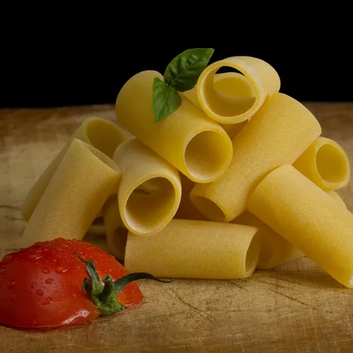 Vista 6 de Sanniti Pasta artesanal sin gluten en Gragnano importada de Italia, 17.6 oz (Paccheri)