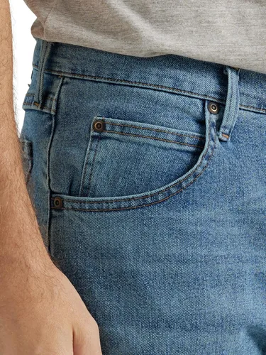 Vista 4 de Wrangler Authentics - Jeans clásicos de ajuste regular con 5 bolsillos Flex para hombre