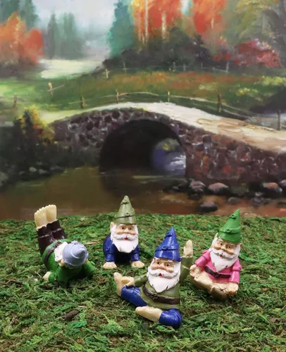Vista 6 de Ebros - Juego de 12 figuras en miniatura pequeñas de gnomos de hadas, diseño de hadas, diseño de gnomos de yoga, colección de fantasía, decoración