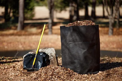 Vista 2 de Smart Pot s Compost Sak Contenedor de compostaje de tela con cubierta ajustada de plástico