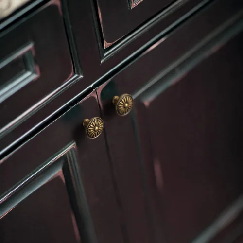Vista 4 de Goo-Ki - Paquete de 6 pomos de gabinete estilo vintage de latón antiguo con diseño floral ornamentado y acabado desgastado para cajones y puertas