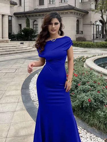 Vista 4 de YMDUCH Vestido de noche para mujer elegante sin mangas con hombros descubiertos entallado largo y formal