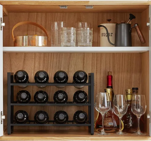 Vista 4 de IBUYKE Estante de vino para encimera, estante de vino de metal de 3 niveles, estante de vino con capacidad de almacenamiento independiente para 12