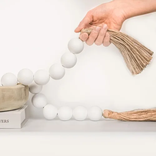 Vista 7 de Guirnalda de madera extragrande, cuentas de madera de 1.4 pulgadas de diámetro con borlas, decoración de cuentas de granja para el hogar