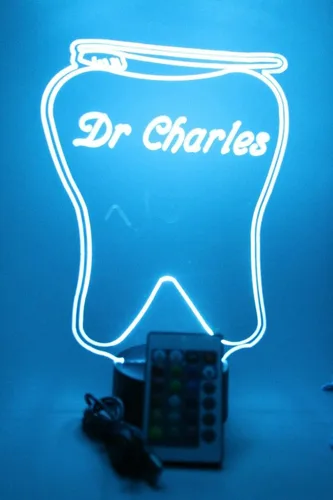 Vista 2 de MIRROR MANIA Lámpara de mesa LED personalizada con grabado de dientes y cepillo dental, viene con control remoto, 16 opciones de color, cable