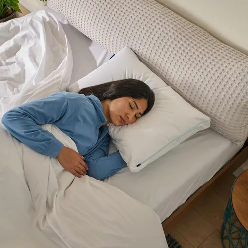 Vista 7 de Casper Sleep Original - Almohada refrescante tamaño estándar, sensación suave media, relleno alternativo al plumón, soporta dormir de lado, espalda