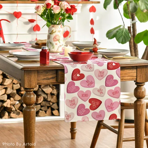 Vista 3 de Artoid Mode Camino de mesa de corazón rosa Ture Love para festival, aniversario, cocina, comedor, decoración para decoración de fiesta del hogar, 13