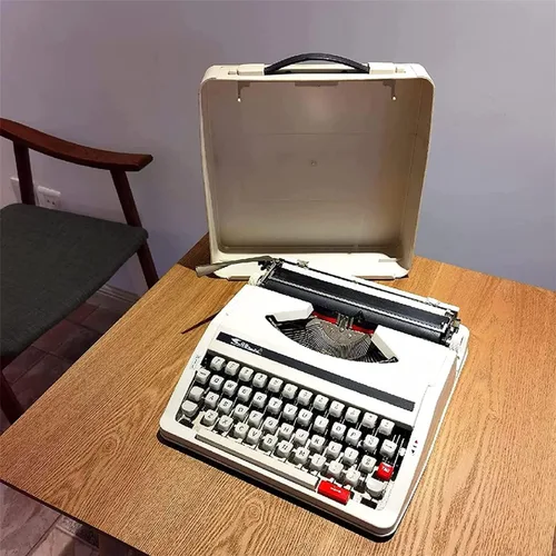 Vista 4 de Máquina de escribir vintage para una máquina de flujo nostálgico, máquina de escribir manual a la antigua, botones flexibles portátiles, escritura a