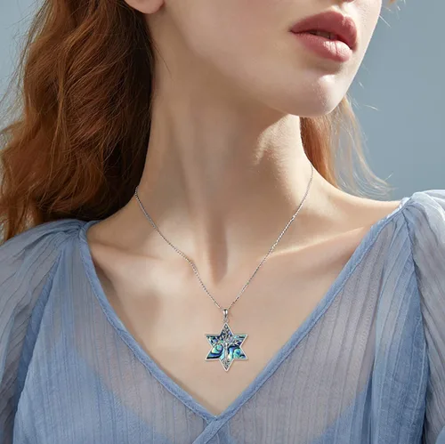 Vista 2 de Collar con colgante de árbol de la vida de plata de ley 925 con concha de abulón, luna, cruz, estrella de David