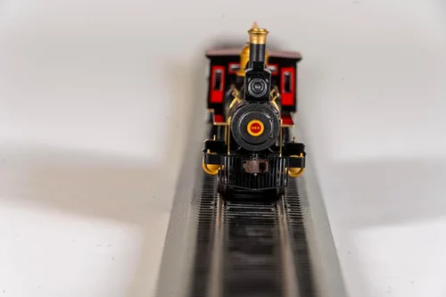 Vista 2 de Bachmann Industrias 4-4-0 American Steam DCC Ready Pennsylvania con locomotora de carga de carbón (escala HO)