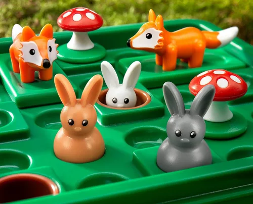 Vista 4 de SmartGames – Juego de rompecabezas lógico Jump in' con conejos, zorros y hongos, 60 desafíos, juego cerebral STEM, rompecabezas de viaje para niños