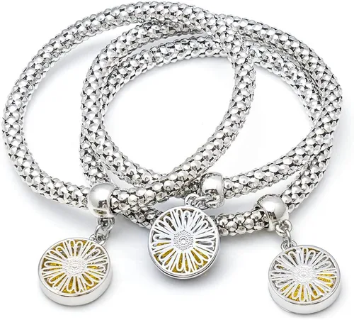 Vista 8 de SILANER Pulseras multicapa con dijes de cristal, 3 pulseras de cadena de maíz de oro/plata/oro rosa para mujer, pulsera elástica en forma de corazón