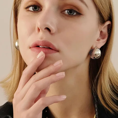Vista 4 de Chunky Gold Hoop Earrings for Women 18K Gold Paperclip Oval Hoop Earrings Gold Square Hoops Small Chunky Earrings Gold Jewelry Gift