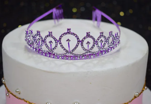 Vista 5 de Suministros para fiesta de cumpleaños número 20 para mujer, banda de feliz cumpleaños 20 y tiara de cumpleaños, coronas de princesa, decoraciones