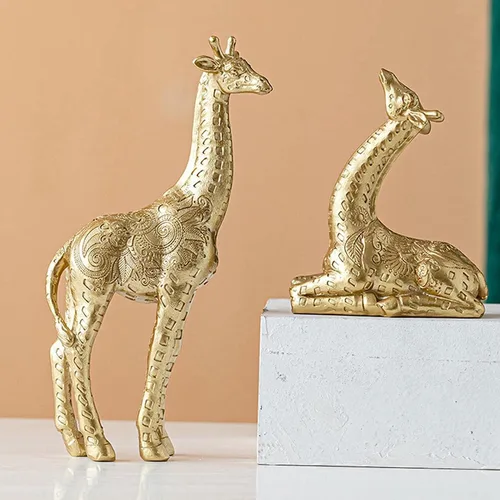 Vista 3 de 1 par de estatua de jirafa moderna figura de jirafa escultura animal de resina para gabinete de vino, gabinete de TV, decoración del hogar