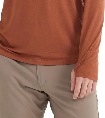 Vista 3 de Free Fly Sudadera con capucha cruzada de bambú para hombre, camisa elástica de peso premium para exteriores con orificios para los pulgares
