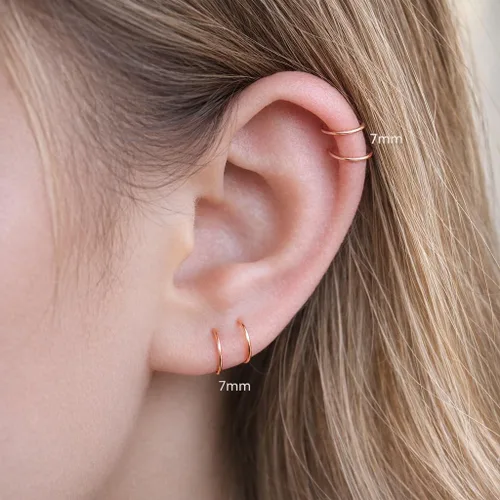 Vista 128 de Aretes de aro y broquel pequeños de oro o plata de ley para mujer, aretes para cartílago, nariz, hélix, trago Dorado
