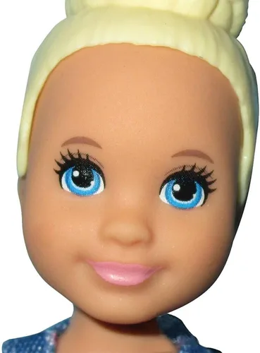 Vista 4 de Barbie Skipper Babysitters Inc - Mini muñeca para bebés y niños pequeños, paquete de 2 (rubio, corazones)
