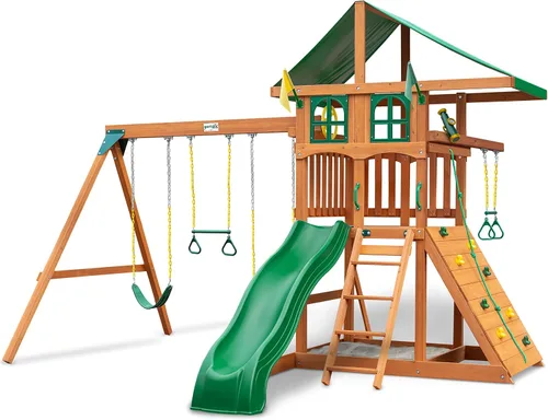 Vista 4 de Gorilla Playsets 01-1080 Avalon Treehouse - Juego de columpios de madera con techo de vinilo verde de gran tamaño, brazo de trapecio, pared