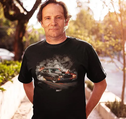 Vista 2 de 1970 Chevelle Burnout Muscle Car Shirt