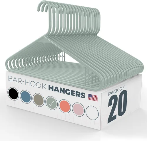 Vista 17 de Perchas de plástico de 15 unidades – Hechas en EE.UU. – Capacidad de 2.7 kg, perchas estándar de ropa con ganchos de correa para vestidos, lencería