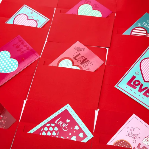 Vista 5 de Zonon 48 tarjetas para el día de San Valentín con sobres, tarjetas de felicitación a granel para niños de 4 x 6 pulgadas, tarjetas postales de San