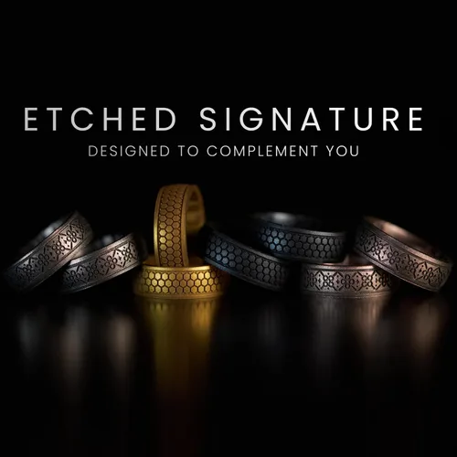 Vista 23 de Enso Rings Signature Etched Collection - Anillos clásicos de silicona grabados - Diseño cómodo y flexible - Fabricado en Estados Unidos