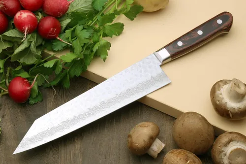 Vista 4 de Yoshihiro VG-10 Cuchillo de chef japonés multiusos de punta de espada de Damasco martillado Kiritsuke de 8.25 pulgadas, mango de caoba