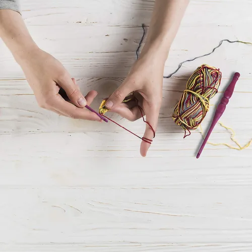 Vista 2 de Divit Shilp Streamline - Ganchos de ganchillo con mango ergonómico Aguja de tejer de madera de corazón morado de 7 pulgadas, tejido de hilo