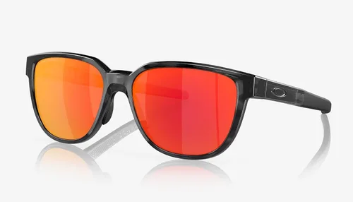 Vista 2 de Oakley Actuator - Gafas de sol de tortuga negra con lente polarizada Prizm Ruby de 2.244 in + estuche rígido