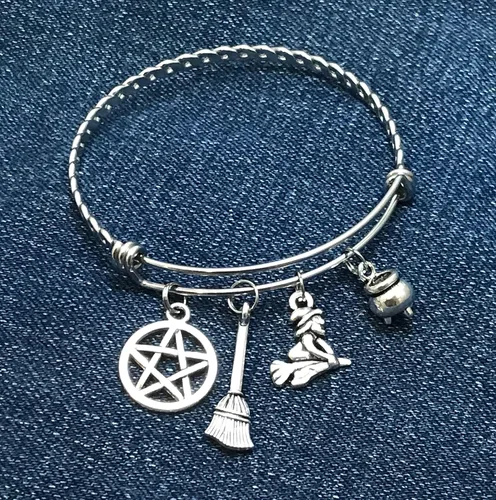 Vista 4 de Wiccan Charm Bracelet with Pentagram Broom Witch and Cauldron Halloween Jewelry Braided Expandable Bangle