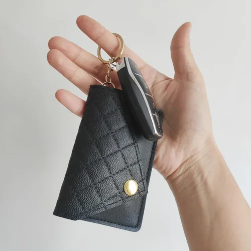 Vista 4 de Pastillero anticonceptivo con estampado de piel de serpiente (negro)