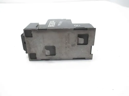Vista 6 de Disyuntor ITE P120 PUSHMATIC 1P 20A AMP 120/240V-AC D418763