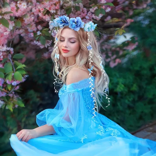 Vista 2 de Blue Flower Crown Headpiece - Floral Headband with Butterfly Bohemian Vine Crown Hippie Flower Headpiece for Women Wedding Party Bridal Shower